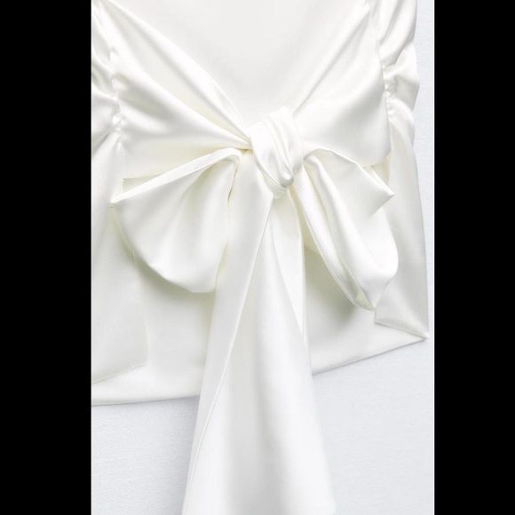 Zara | Satin effect top with back bow - Picture 5 of 6